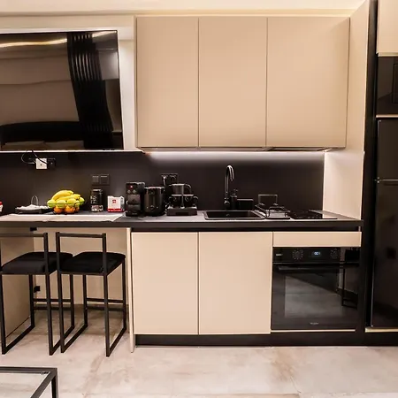 Monte Smith Luxury *