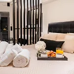 Monte Smith Luxury Lejlighed