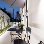 Monte Smith Luxury Apartment