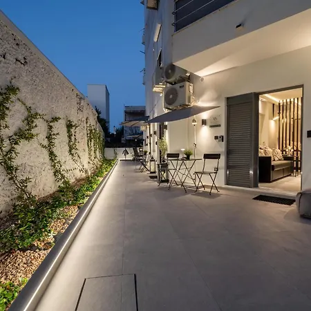 Monte Smith Luxury Apartment